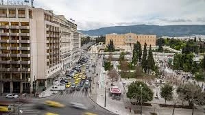 ΕΚΤΑΚΤΟ: Ύποπτο αντικείμενο στο Σύνταγμα: Έκλεισε η λεωφόρος Αμαλίας